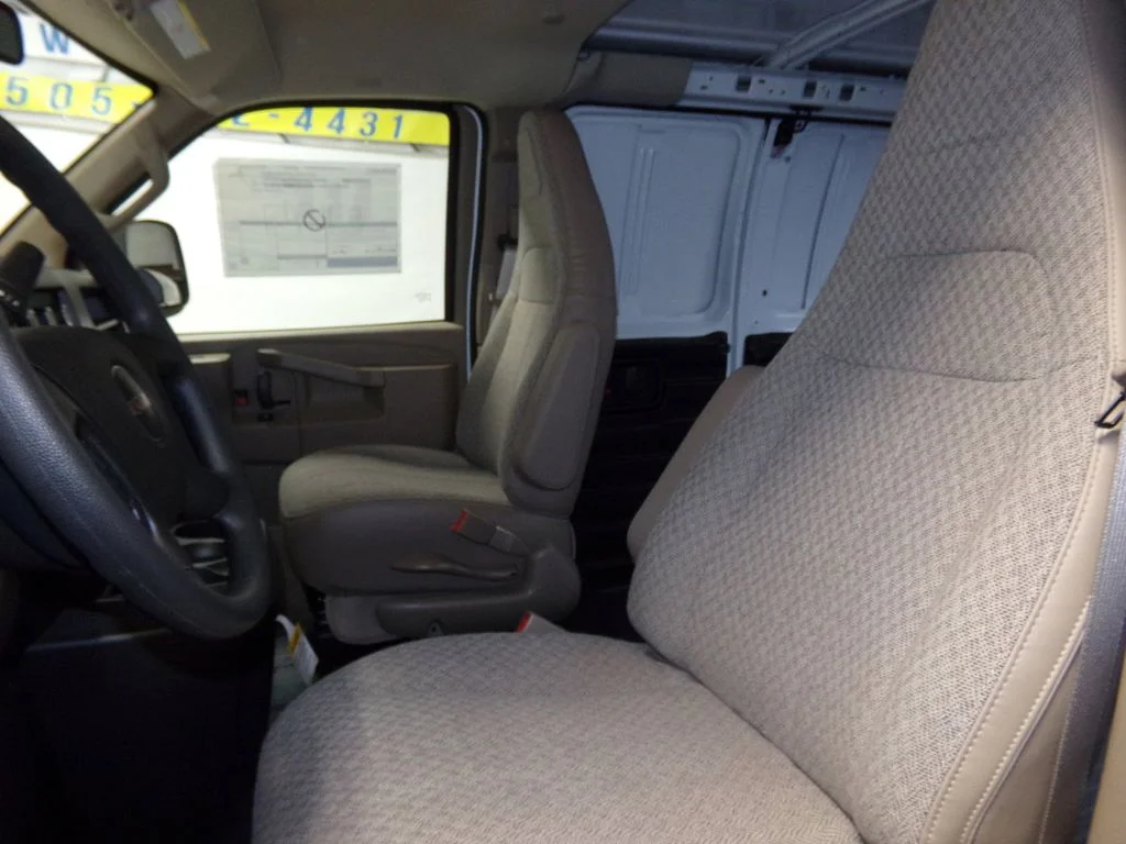 New 2025 Summit White GMC Work Van image 12