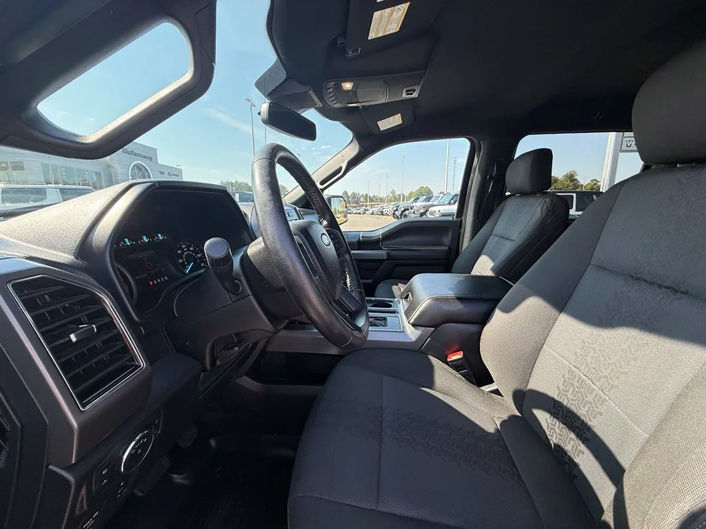 Used 2020 Black Ford XLT image 18