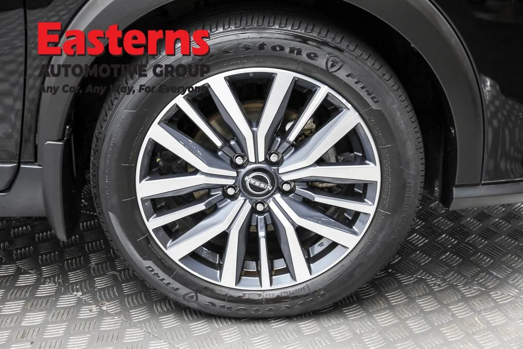 Used 2023 Black Nissan SV image 30