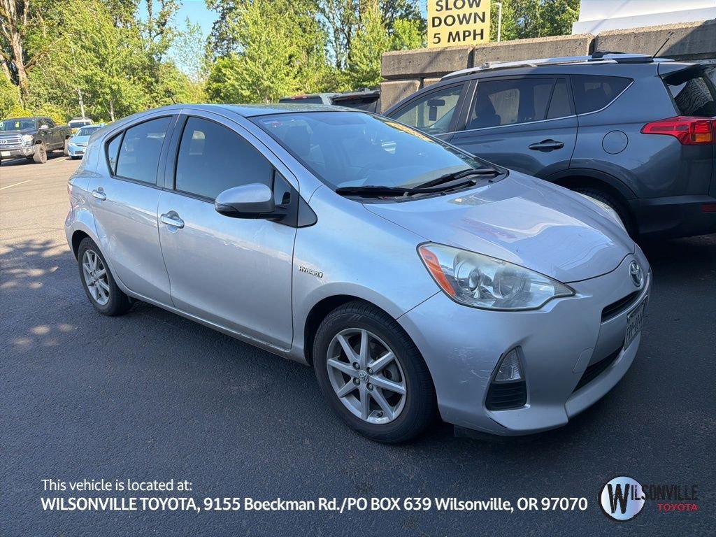 2012 Toyota Prius c Three's photo