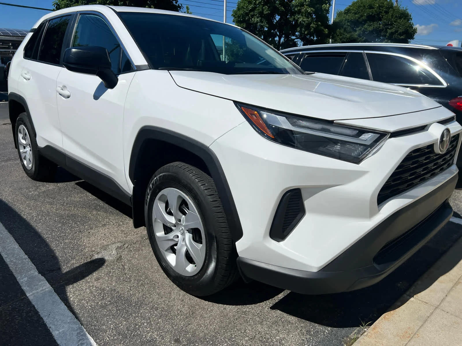 2024 Toyota RAV4 LE