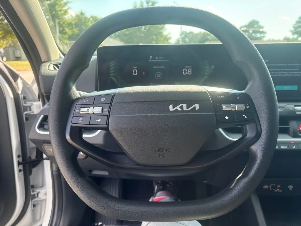 Used 2025 White Kia LX image 30