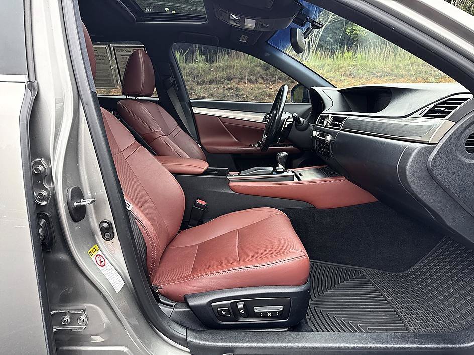 Used 2015 Atomic Silver Lexus 350 image 21
