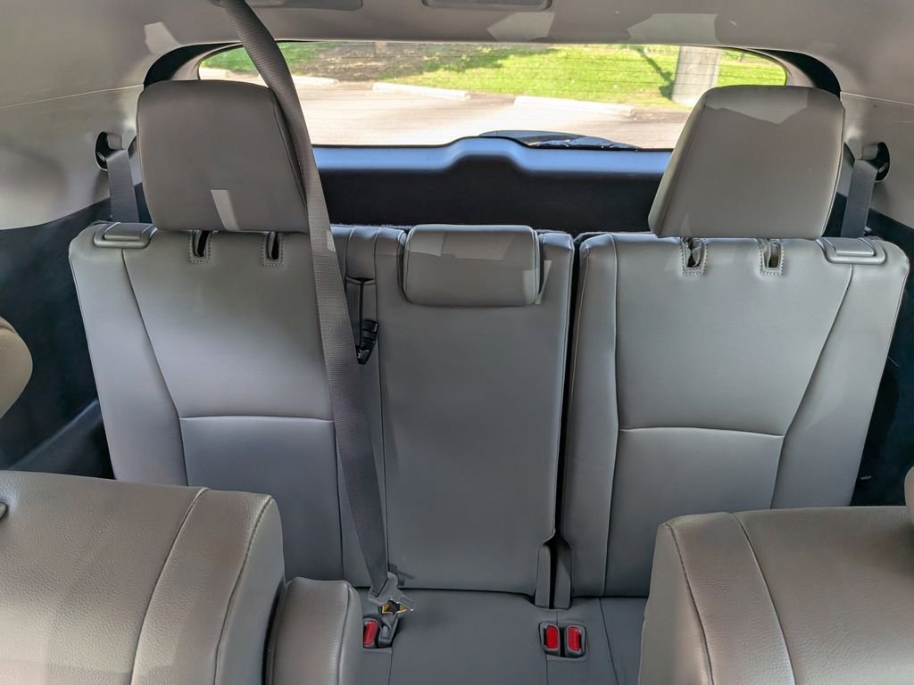 Certified Used 2023 Silver Toyota XLE image 24