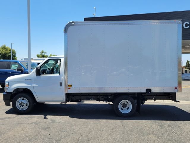 New 2026 Oxford White Ford E-350 SRW image 20