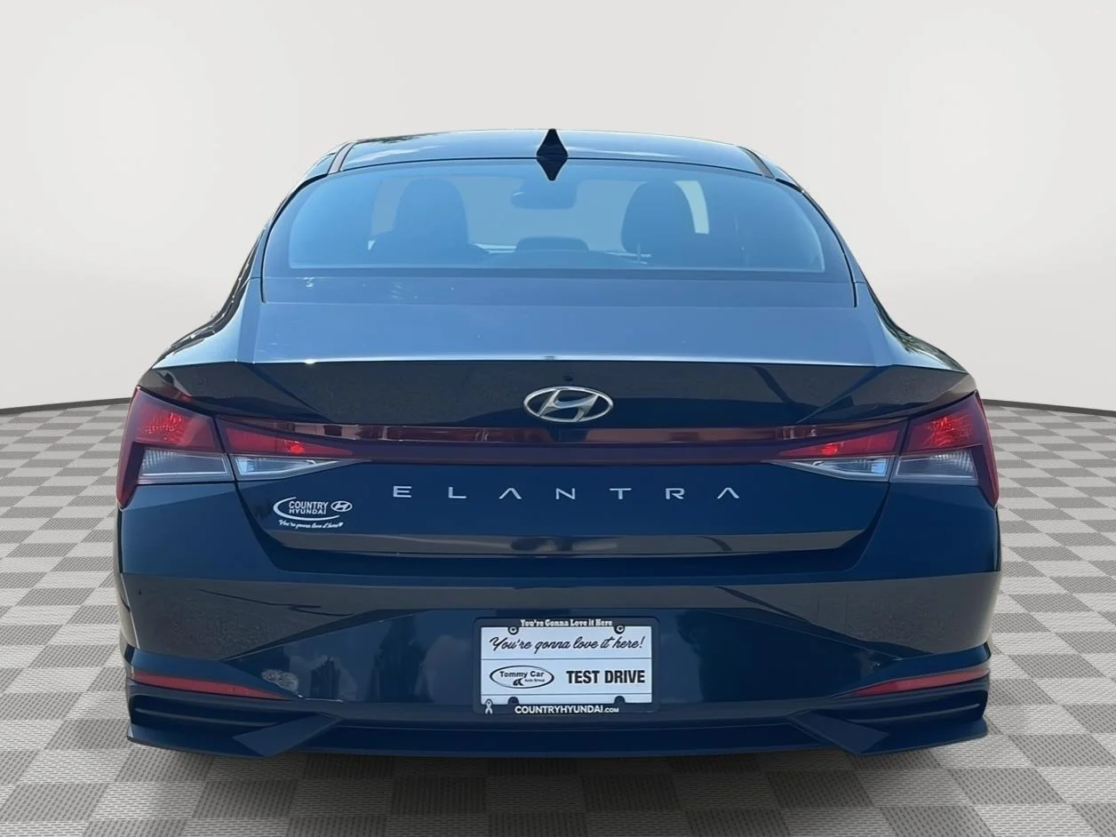 Used 2023 Onyx Black Hyundai SEL image 6