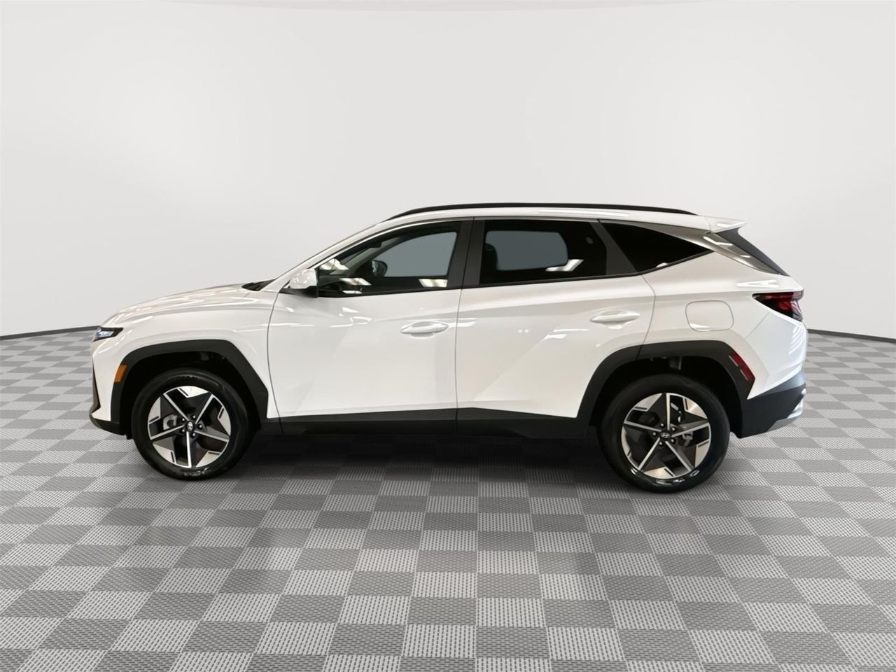 New 2025 Creamy White Pearl Hyundai SEL image 39