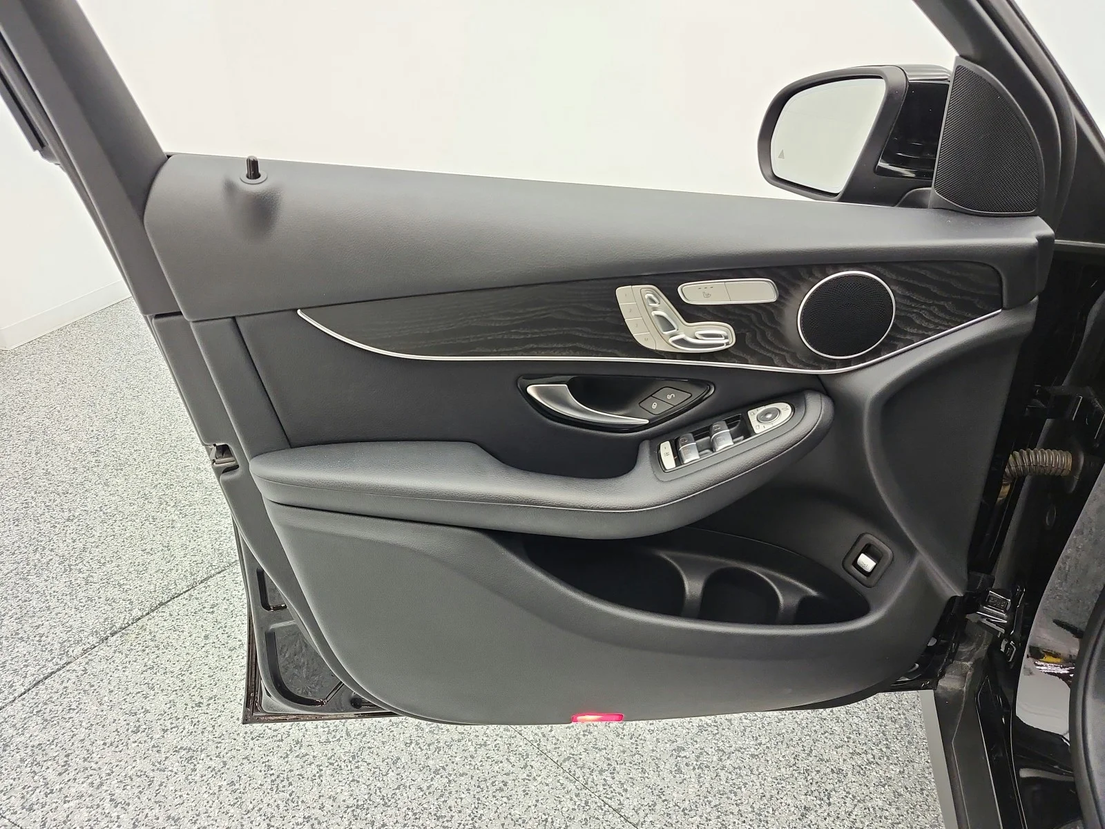 Used 2016 Black Mercedes-Benz RWD 4dr GLC 300 image 15
