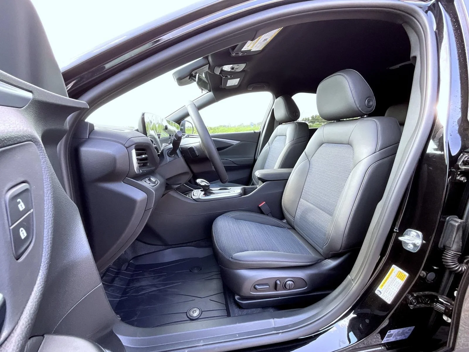 New 2026 Ebony Twilight Metallic Buick Preferred image 10