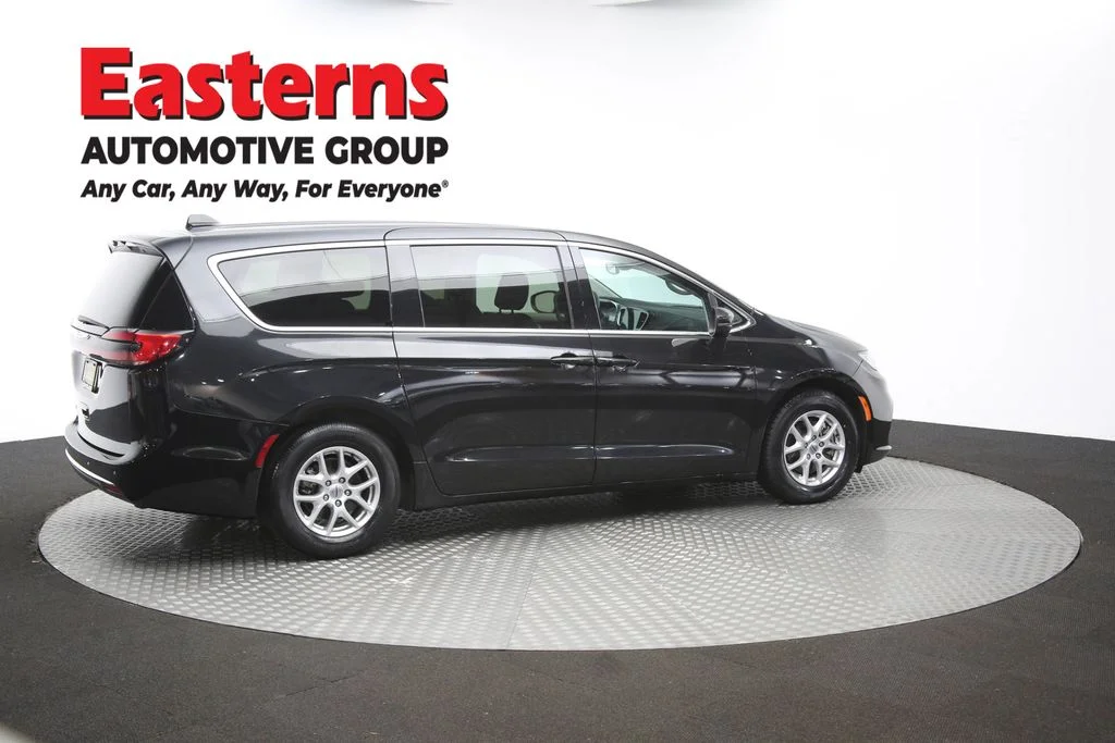 Used 2023 Black Chrysler Touring L image 44