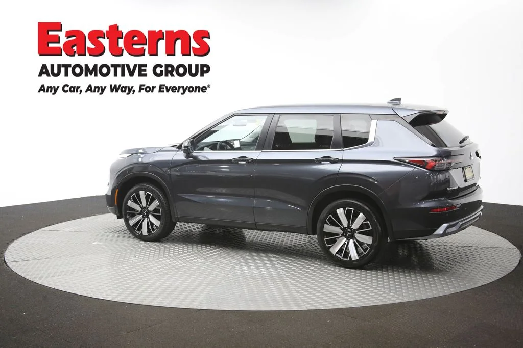 Used 2025 Gray Mitsubishi SE image 63