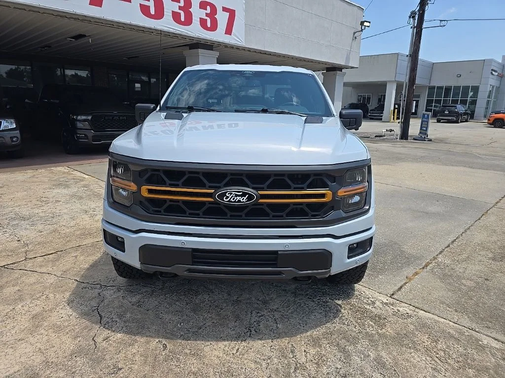 Used 2025 White Ford Tremor image 2