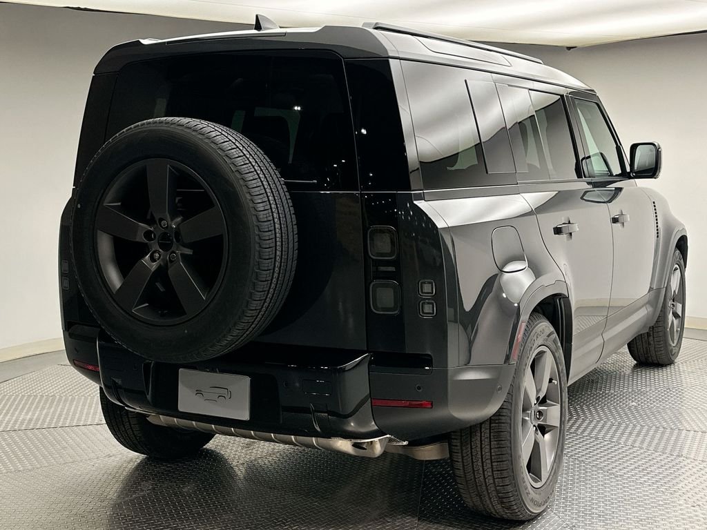 Used 2026  Land Rover S image 3