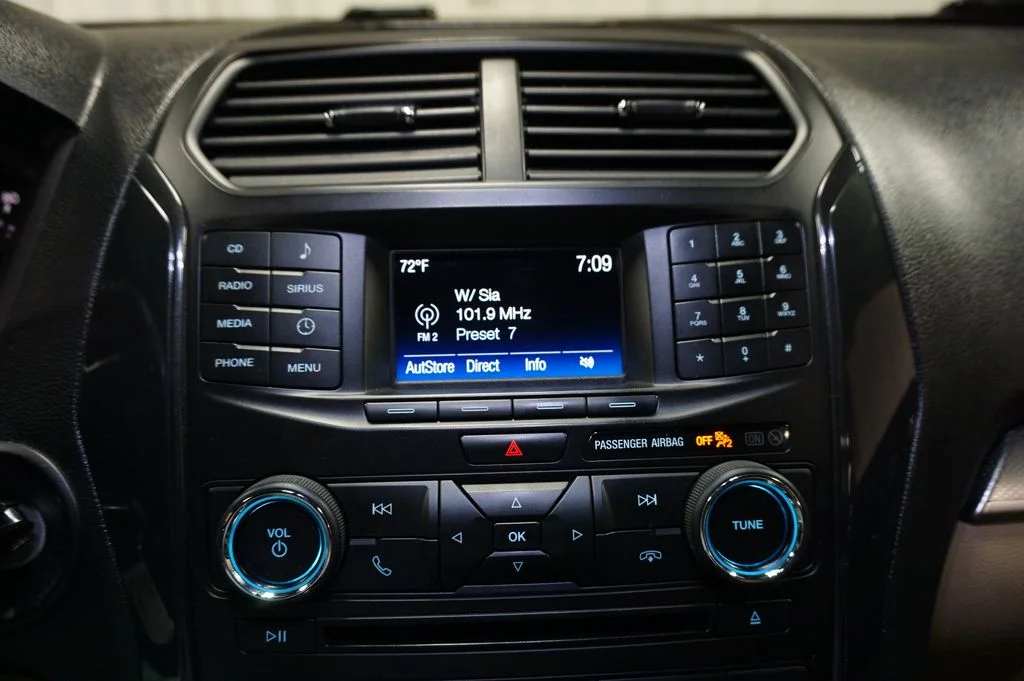 Used 2016 Shadow Black Ford Base image 19