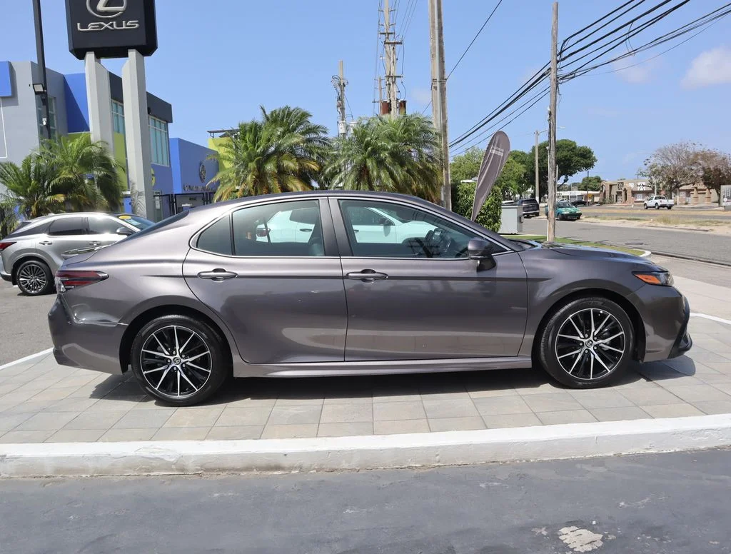 Used 2024 Gray Toyota SE image 4