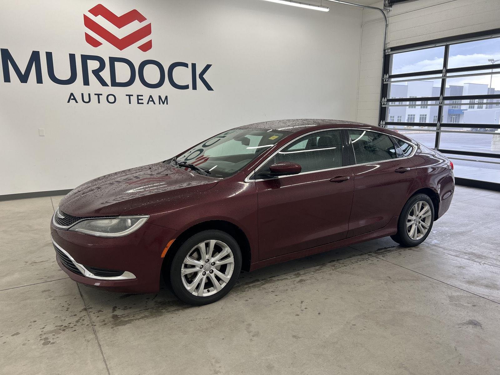 Used 2015 Velvet Red Pearlcoat Chrysler Limited image 1