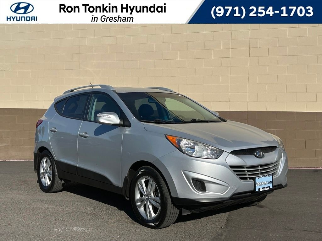 Used 2012 Diamond Silver Hyundai GLS image 1
