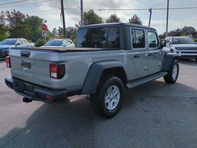 Used 2020 Silver Jeep Sport image 5
