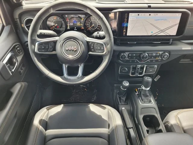 2025 Jeep Wrangler 4-Door Sahara - Photo 15