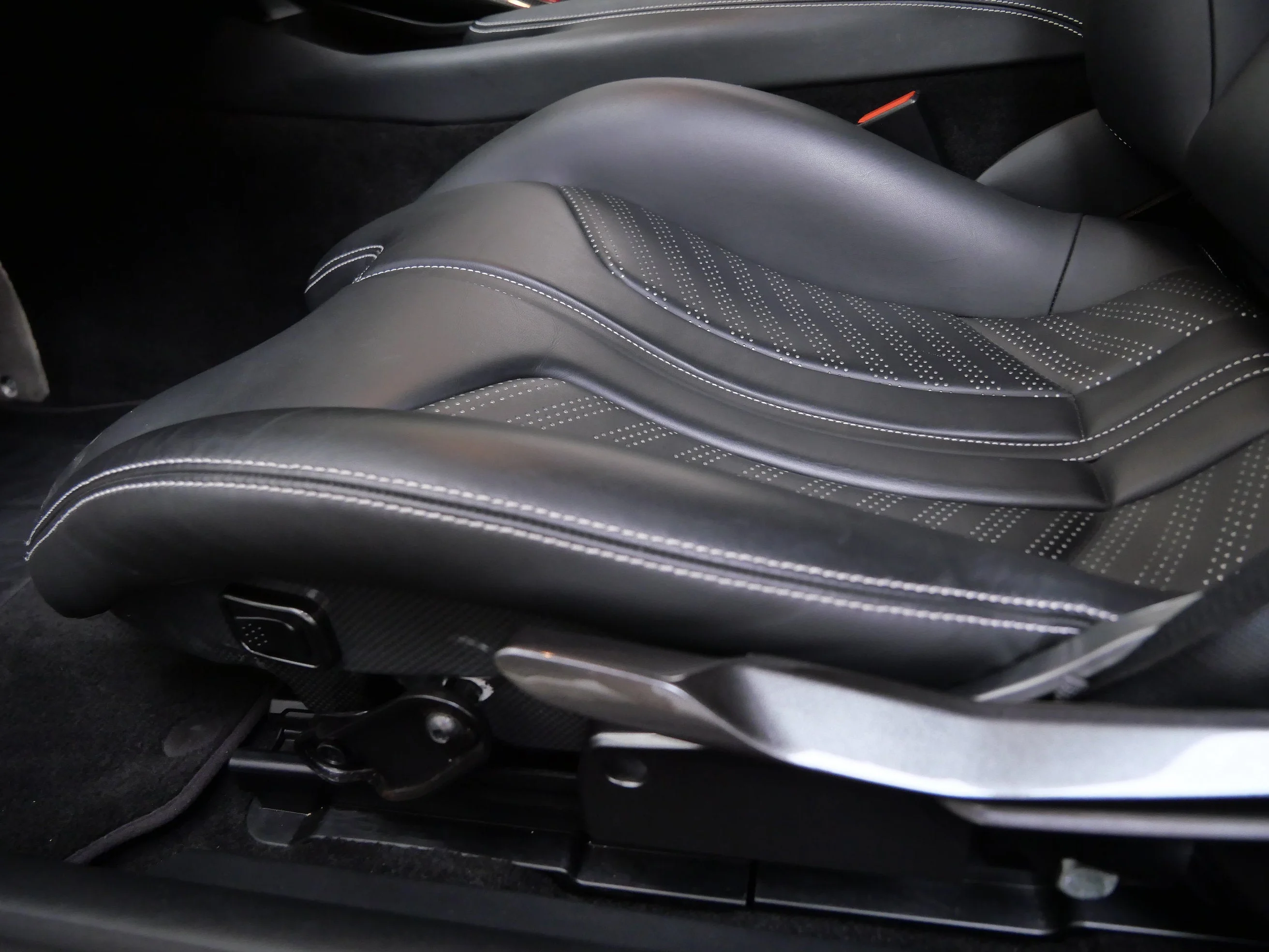 Certified Used 2014 Bianco Avus Ferrari Berlinetta image 19