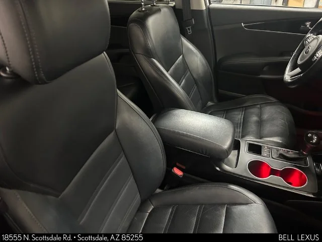 Used 2017 White Kia EX image 11
