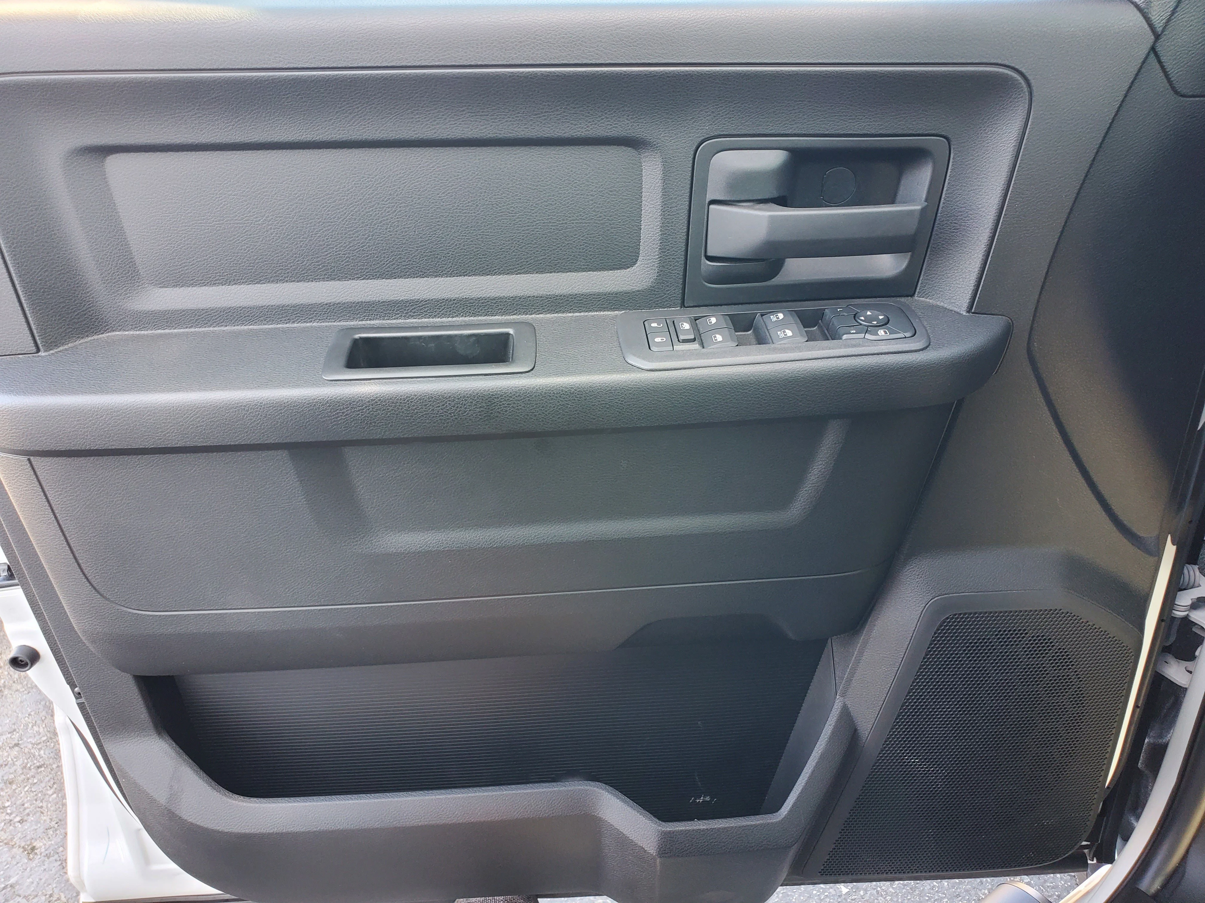 New 2026 Bright White Clearcoat RAM Tradesman image 27