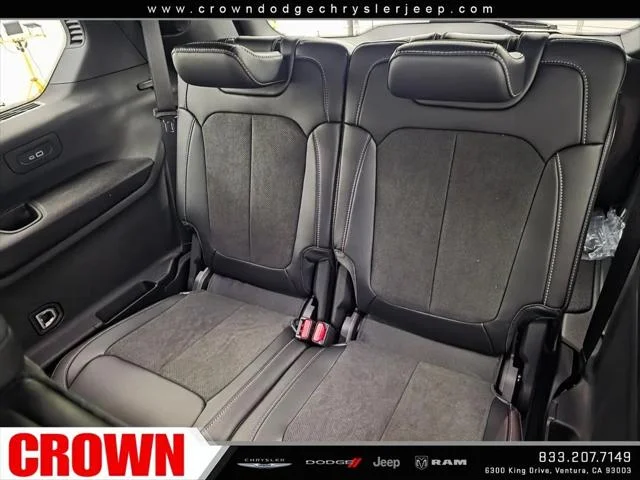 New 2026 Baltic Gray Metallic Clearcoat Jeep Laredo image 12