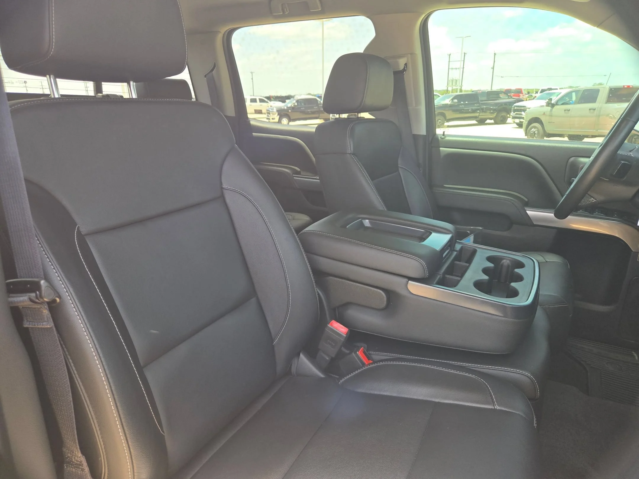 Used 2018 Silver Chevrolet LT image 23