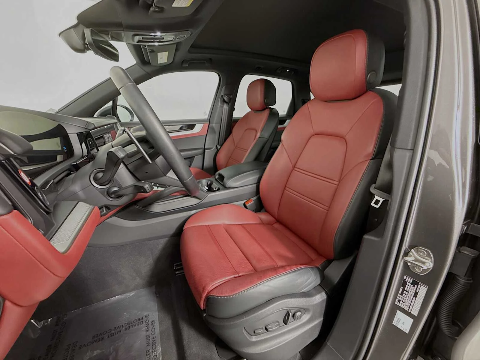 Certified Used 2025 Quartzite Grey Metallic Porsche  image 5