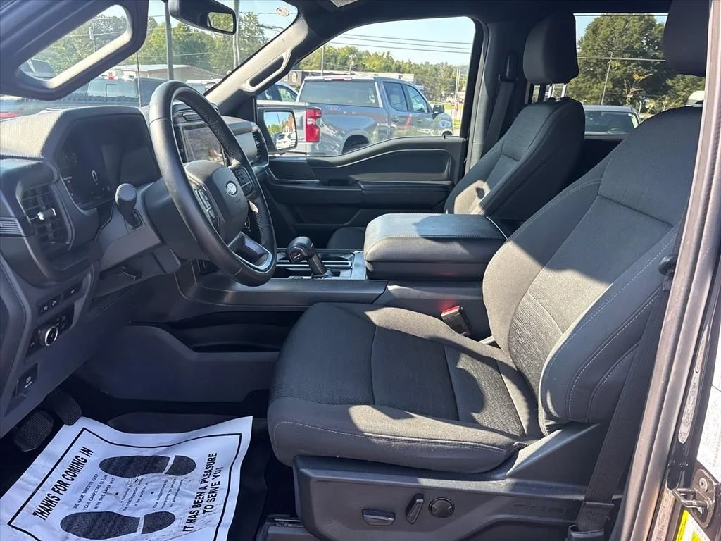 Used 2024 Black Ford XLT image 25