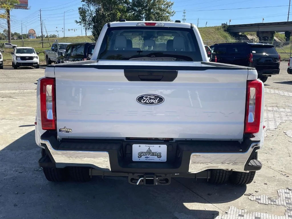 New 2027 White Ford XL image 4