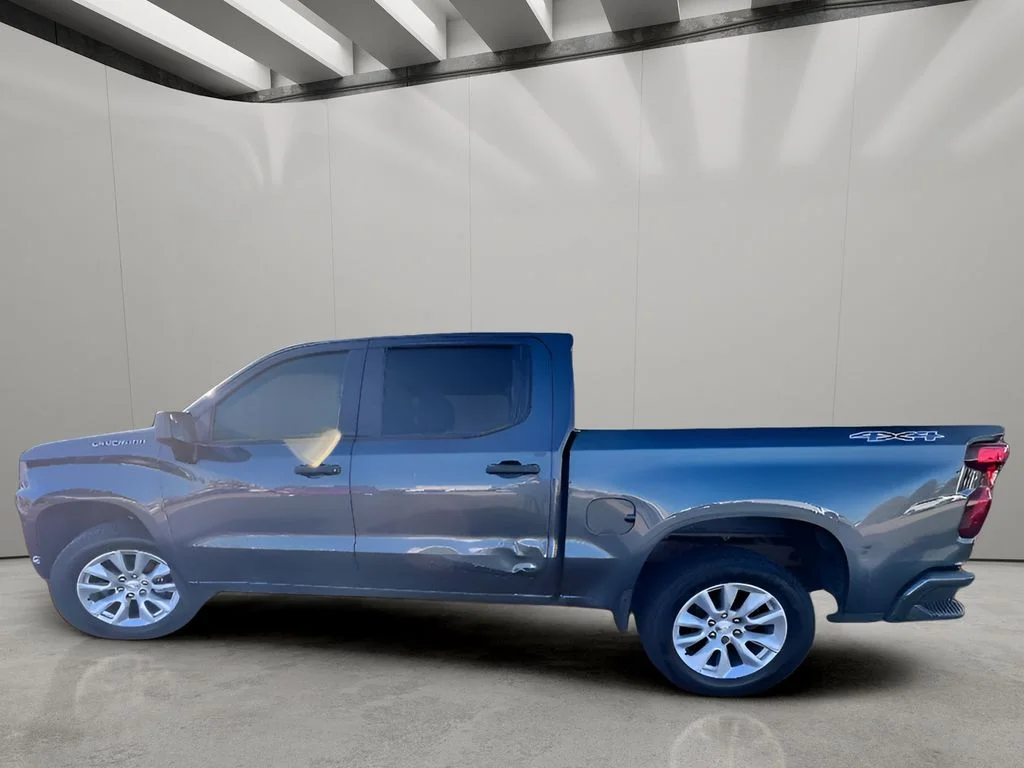 Used 2020 Shadow Gray Metallic Chevrolet Custom image 3