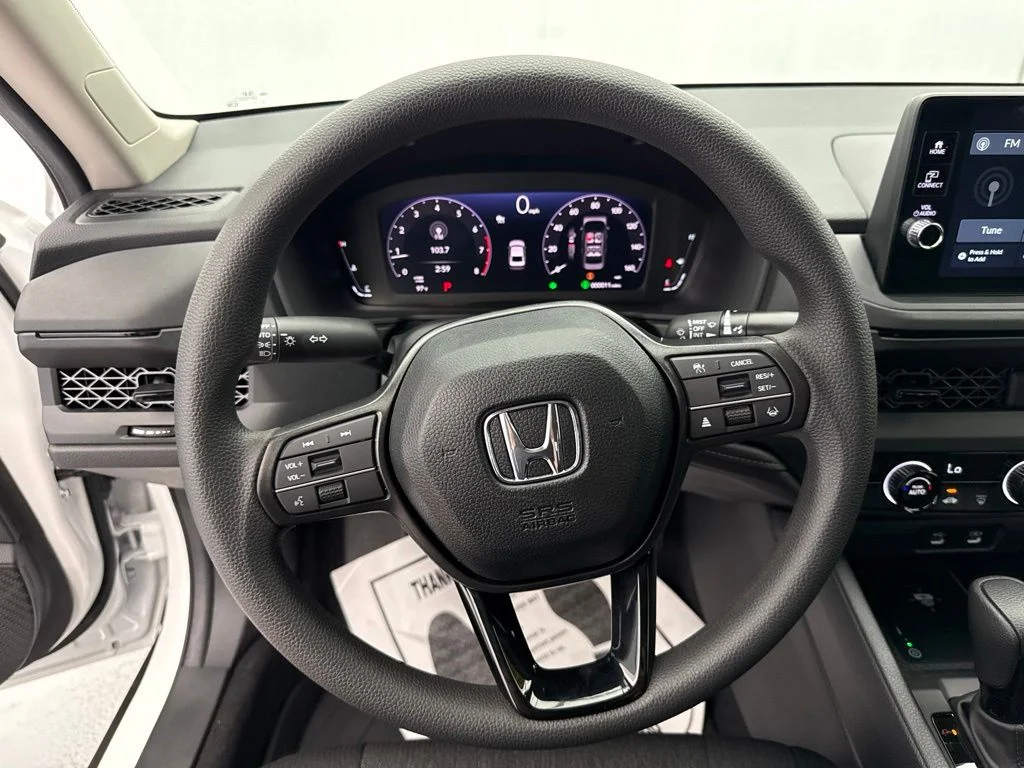 New 2026 Platinum White Pearl Honda LX image 22