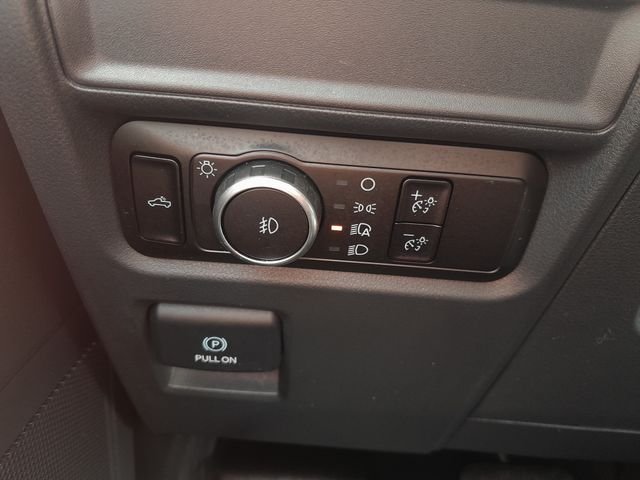 Used 2023 White Ford XL image 18