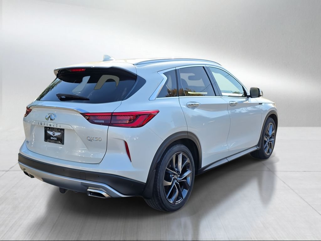 Used 2020 Majestic White INFINITI Autograph image 5