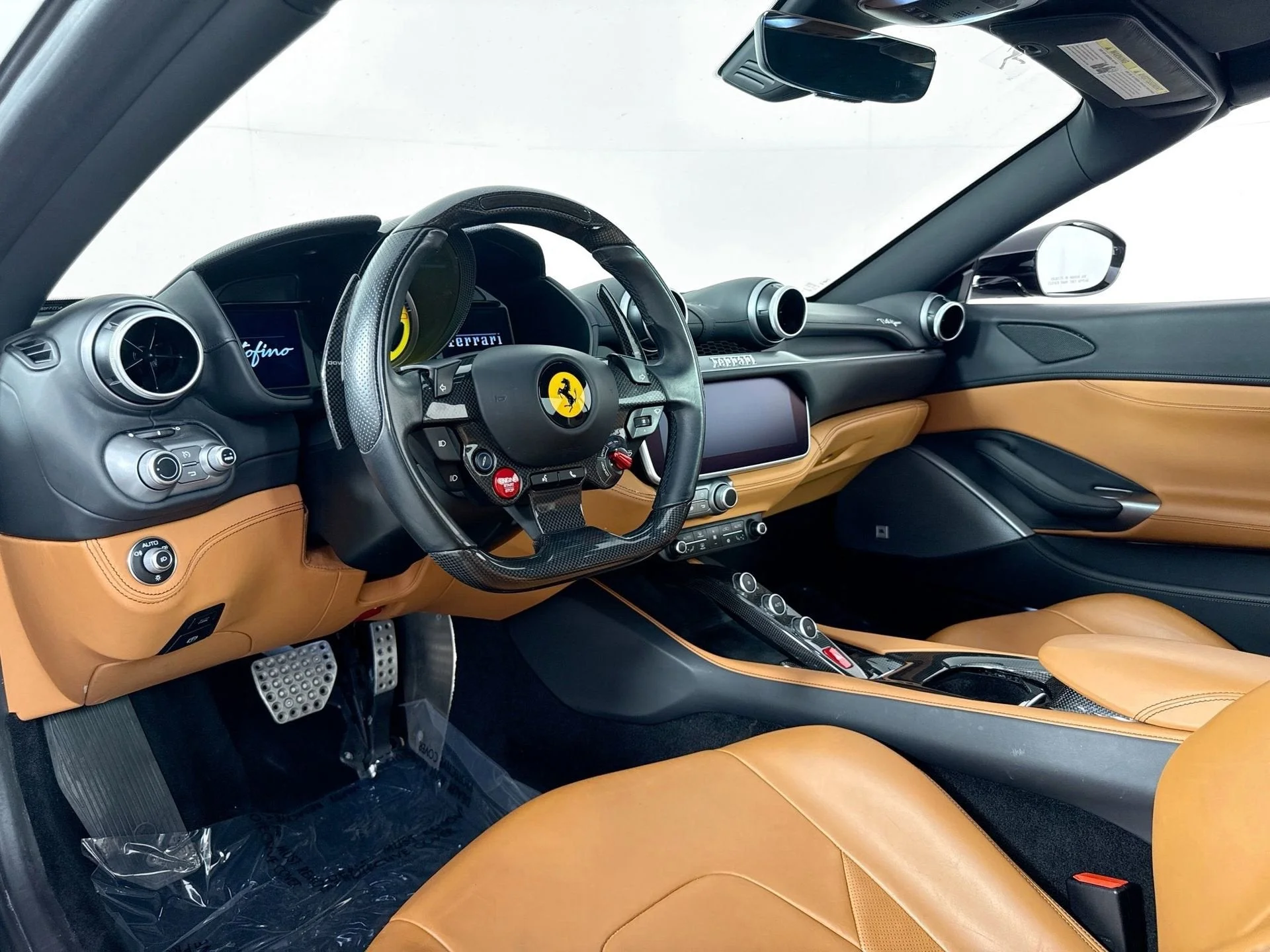 Certified Used 2019 Nero Ferrari Base image 20