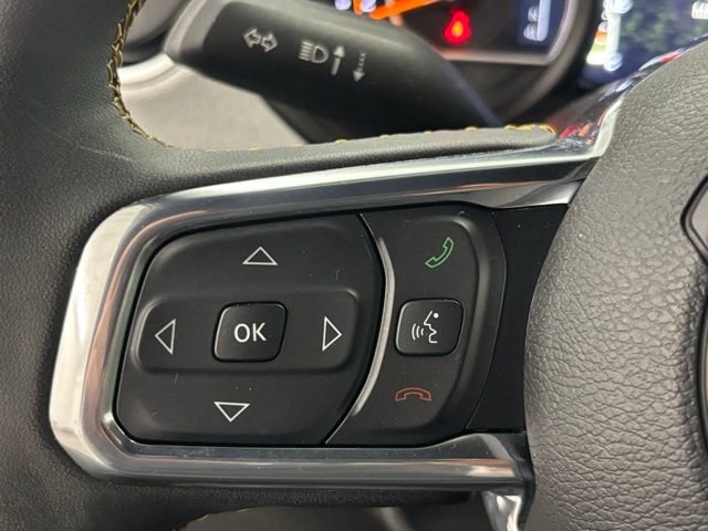 Used 2024 White Jeep Sahara image 21