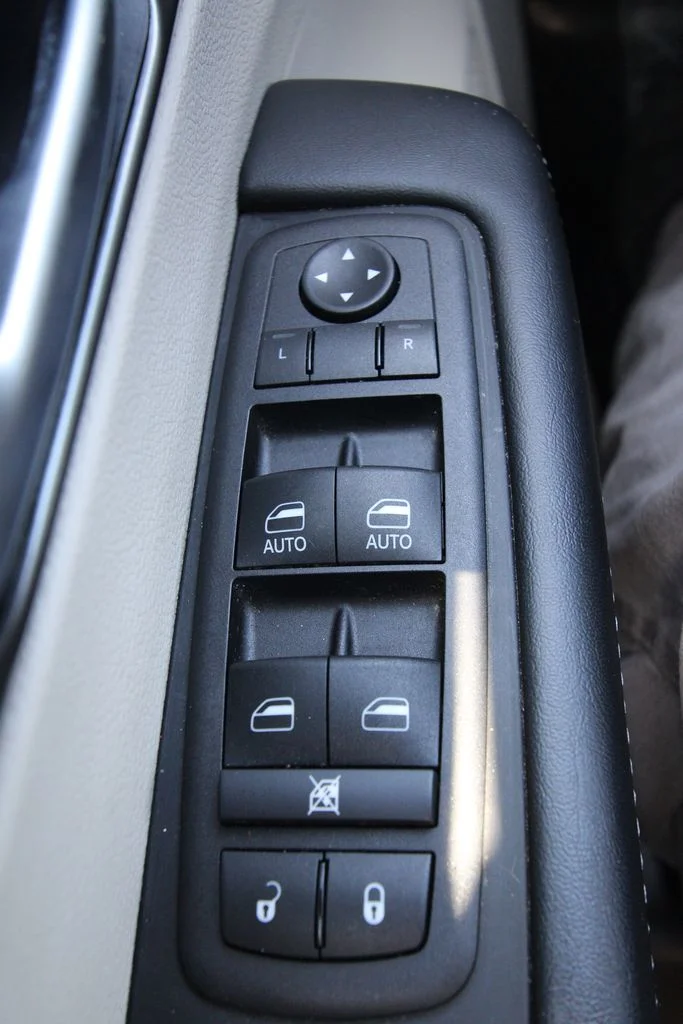 Used 2024 Black Chrysler Touring L image 23