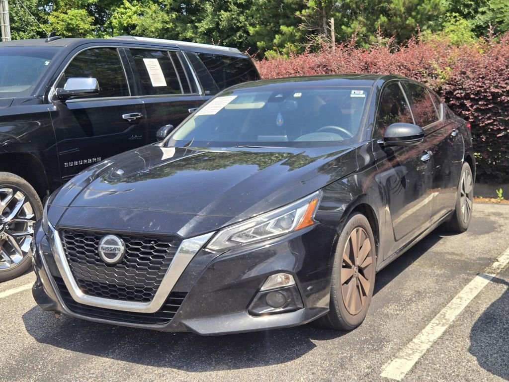 Used 2019 Black Nissan 2.5 SL image 3
