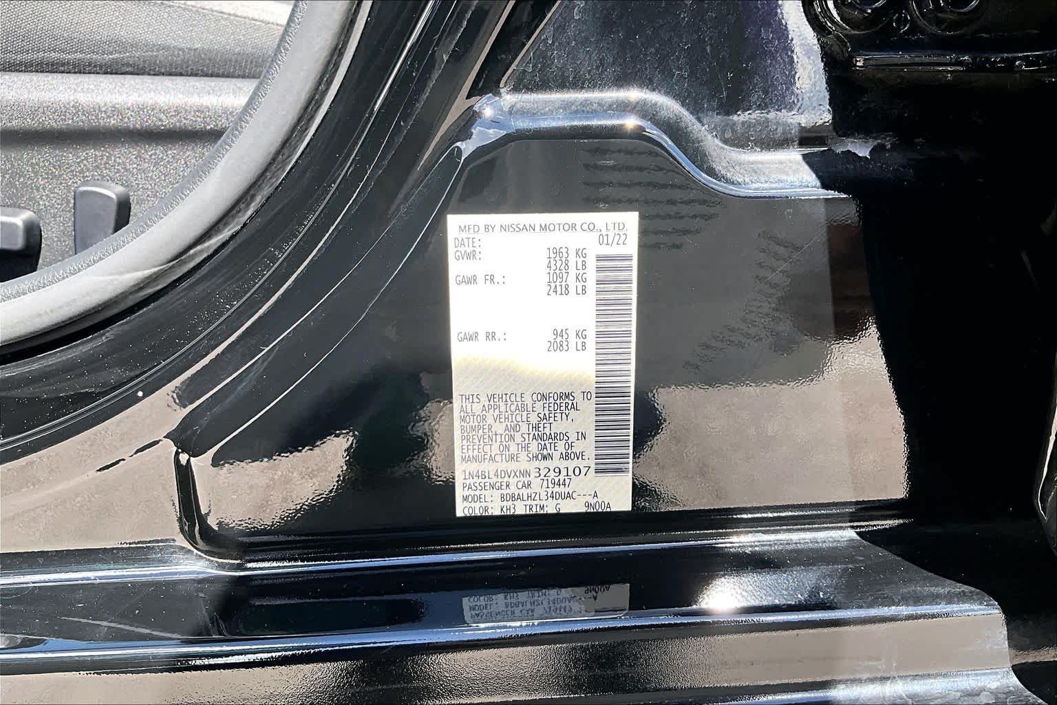Used 2022 Super Black Nissan 2.5 SV image 34