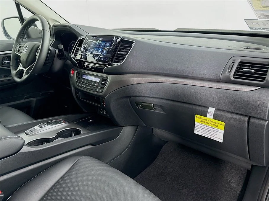 New 2026 Platinum White Pearl Honda RTL image 39