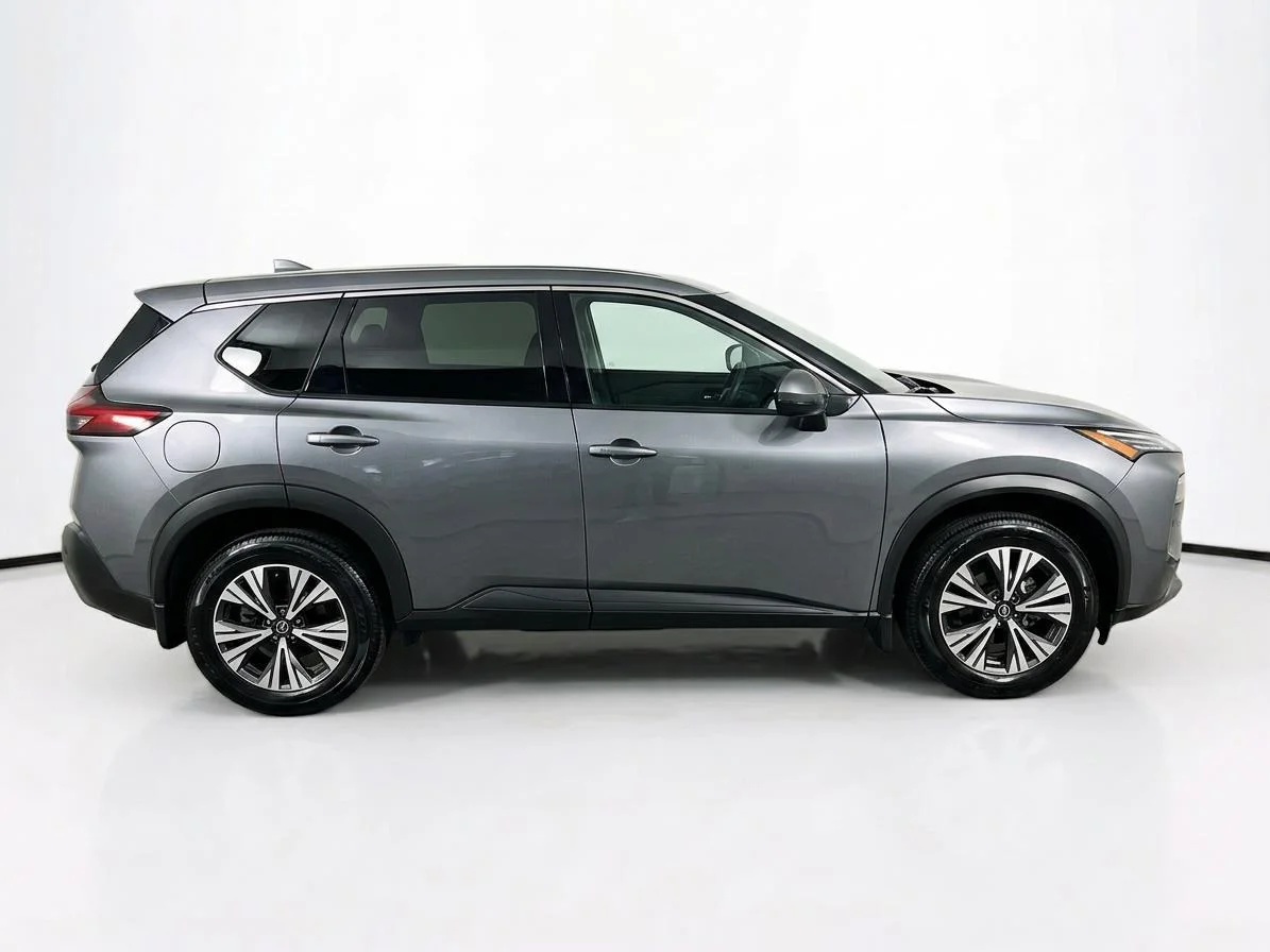 Used 2023 Gun Metallic Nissan SV image 5
