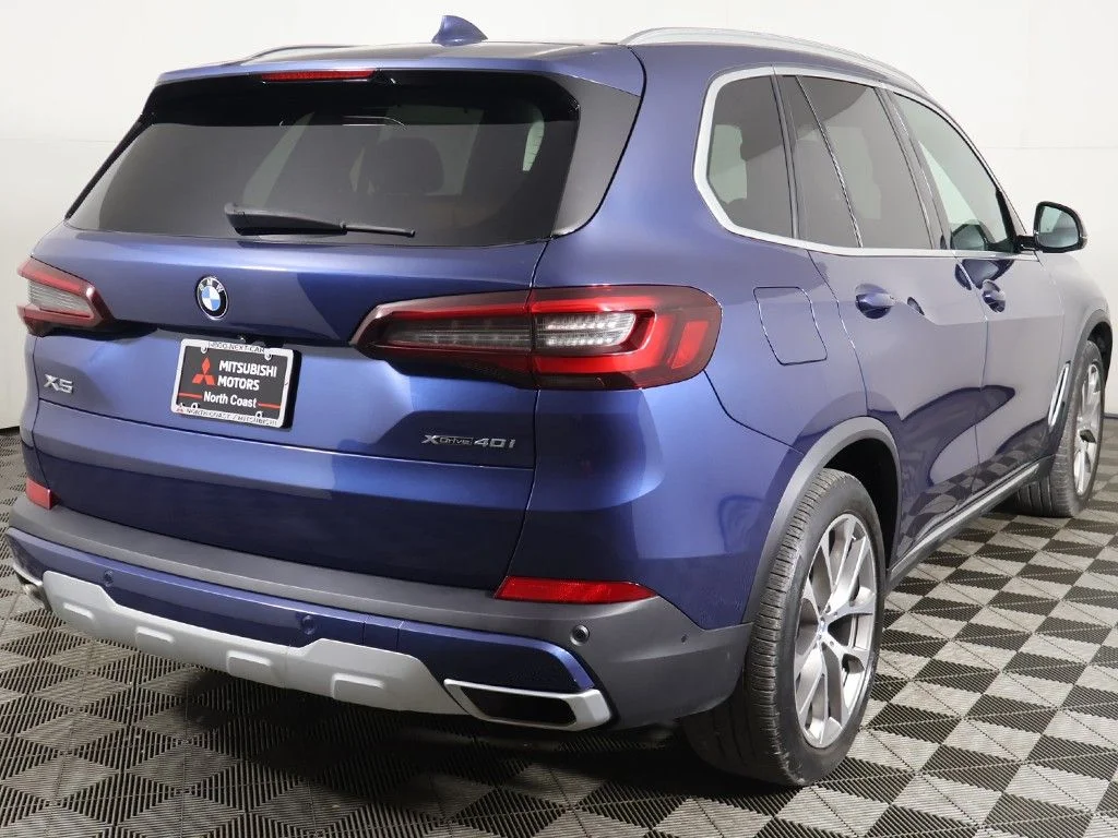 Used 2022 Blue BMW xDrive40i image 12