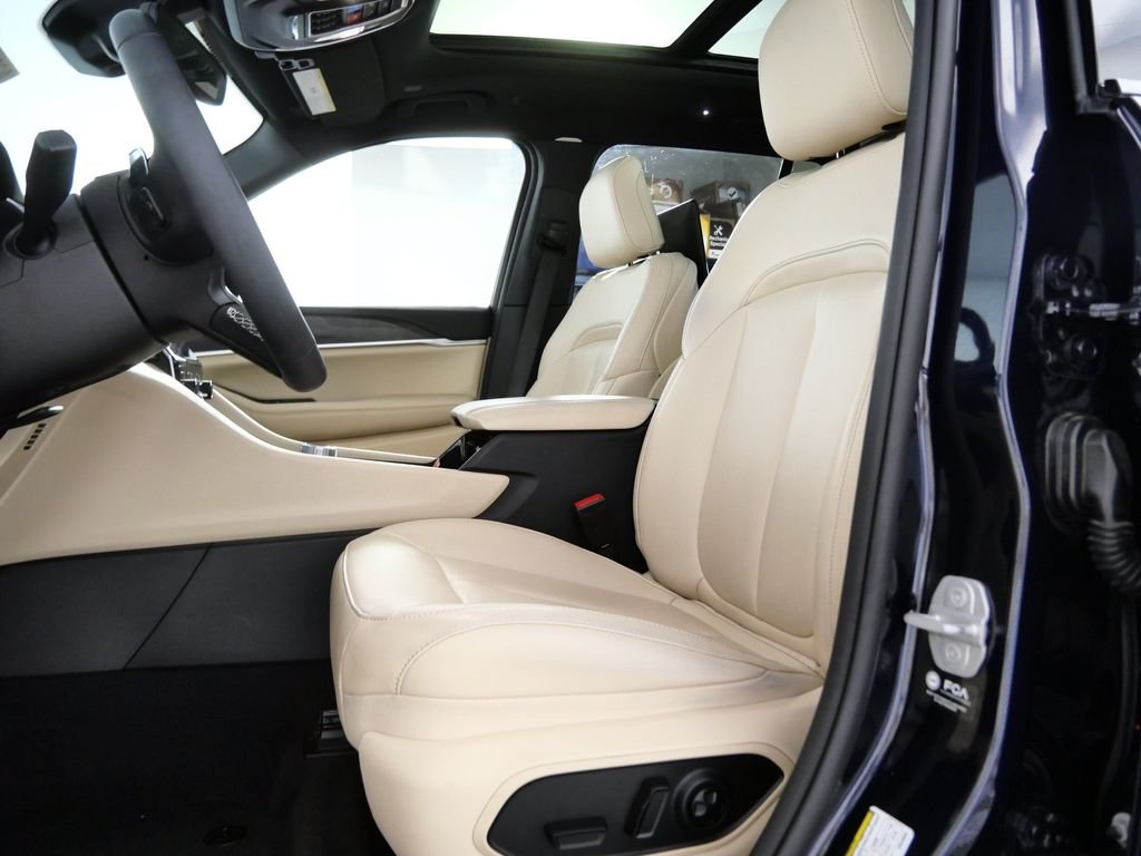 Used 2023 Black Jeep Limited image 14