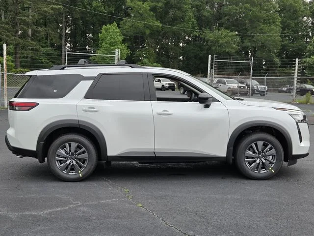 New 2026 Everest White Pearl TriCoat Nissan SV image 6