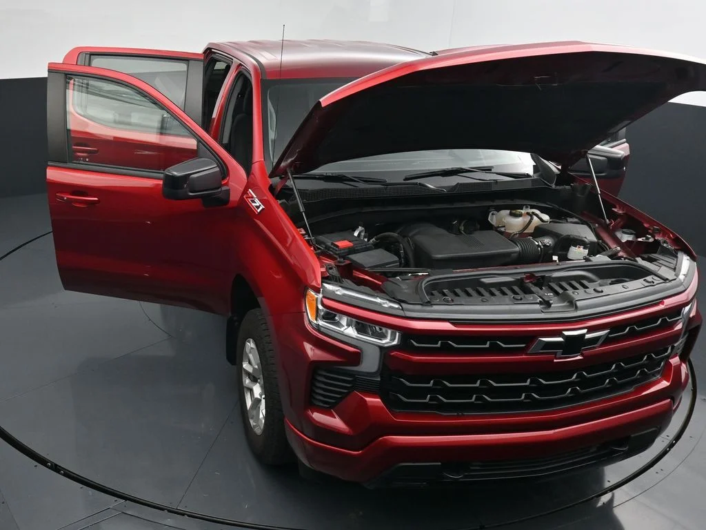 Used 2023 Red Chevrolet RST image 35