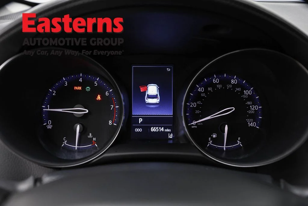 Used 2021 White Toyota LE image 19