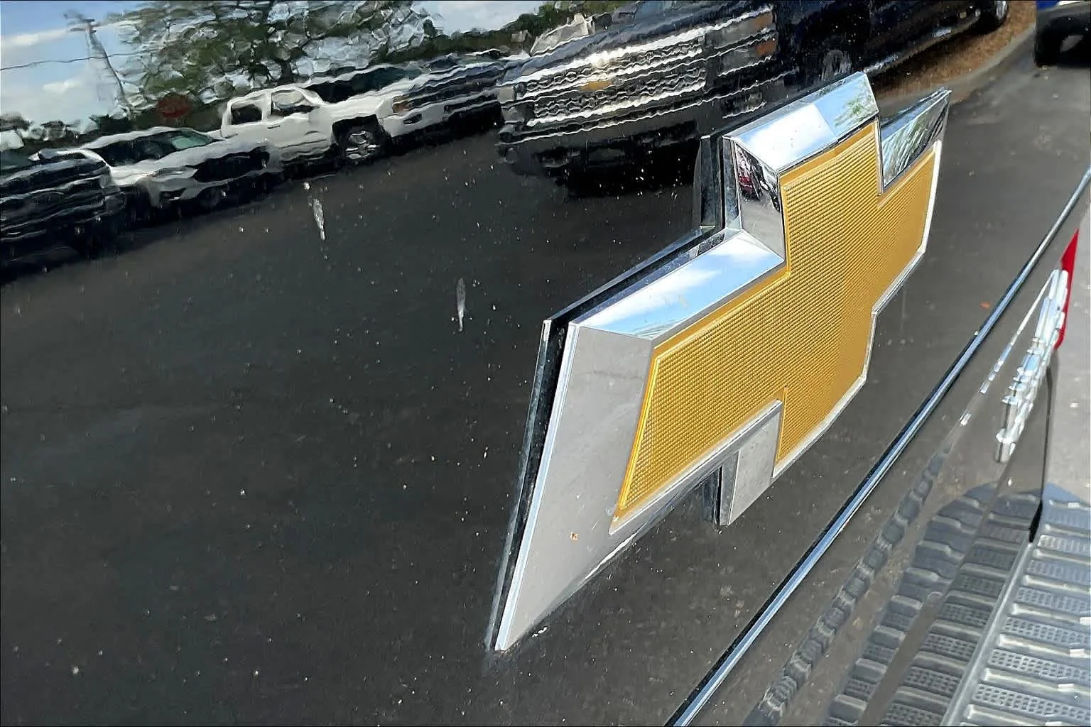 Used 2023 Black Chevrolet High Country image 16