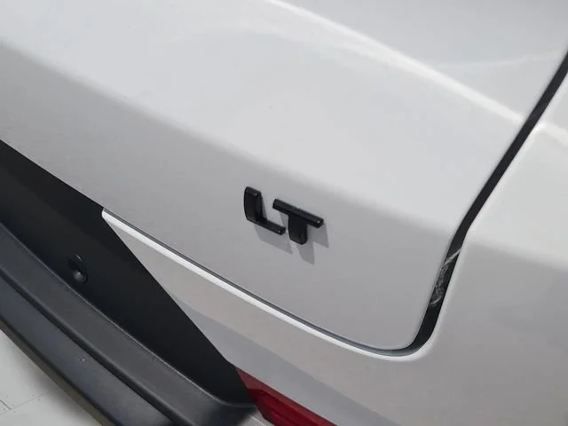 New 2026 Summit White Chevrolet LT image 31