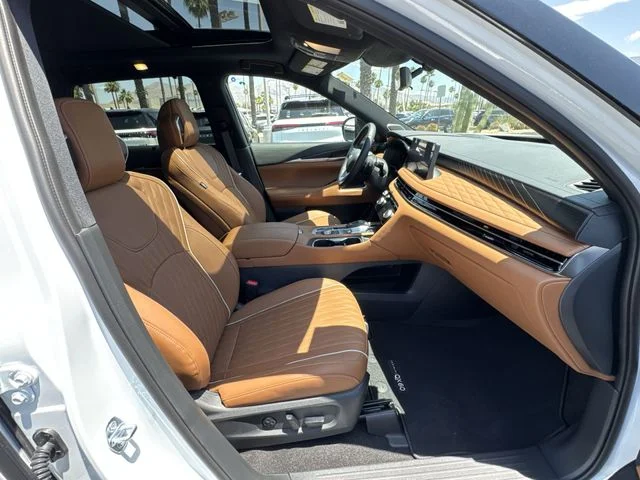New 2027 Black INFINITI Autograph image 30